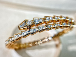 Replica Womens Jewelry Bvlgari VIP Serpenti Viper Diamonds Bracelet A62PP280 AA184233