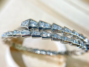 Replica Womens Jewelry Bvlgari VIP Serpenti Viper Diamonds Bracelet A62PP280 AA184233