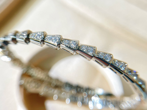 Replica Womens Jewelry Bvlgari VIP Serpenti Viper Diamonds Bracelet A62PP280 AA184233