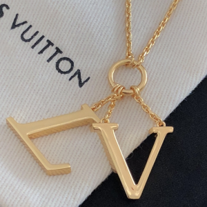 Replica Womens Jewelry Louis Vuitton LV Monogram Charm Necklace Gold A39PP120 AA184222