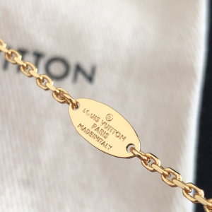 Replica Womens Jewelry Louis Vuitton LV Monogram Charm Necklace Gold A39PP120 AA184222