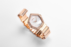 Dior VIP Pink Gold Diamonds and White Mother of Pearl GEM Quartz Movement Watch Dior VIP Pink Gold Diamonds and White Mother of Pearl GEM Quartz Movement Watch