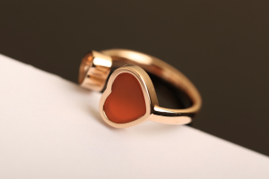 Chopard Happy Hearts Diamond and Mother of Pearl Ring Red Chopard Happy Hearts Diamond and Mother of Pearl Ring Red