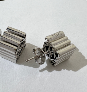 Replica Womens Jewelry Loewe VIP Anagram Earrings A62PP180 AA185282