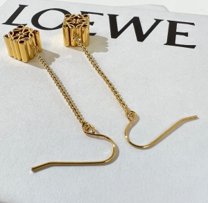 Replica Womens Jewelry Loewe VIP Anagram Earrings A62PP280 AA185281