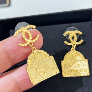 Replica Womens Jewelry Chanel Gold CC Logo Earrings A62PP180 AA185429