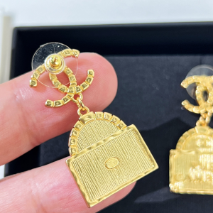 Replica Womens Jewelry Chanel Gold CC Logo Earrings A62PP180 AA185429