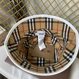 Replica Womens Hat Burberry White Canvas Check Bucket Hat A144PP180 AA185757