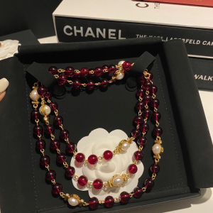 Chanel Vintage Red Pearls Long Necklace