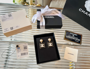Replica Womens Jewelry Chanel CC Logo Square Earrings A62PP180 AA186675