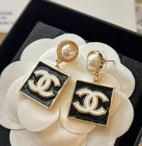 Replica Womens Jewelry Chanel CC Logo Square Earrings A62PP180 AA186675