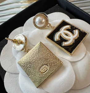 Replica Womens Jewelry Chanel CC Logo Square Earrings A62PP180 AA186675