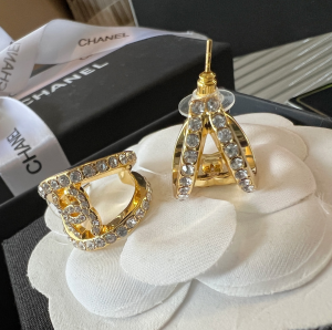 Replica Womens Jewelry Chanel Crystals CC Logo Earrings A62PP180 AA186674