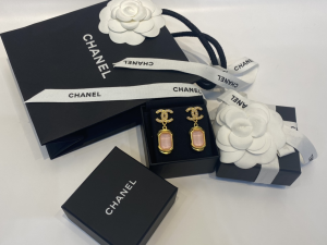 Replica Womens Jewelry Chanel Pearl CC Logo Drop Earrings A39PP180 AA186670
