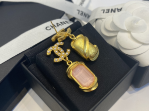 Replica Womens Jewelry Chanel Pearl CC Logo Drop Earrings A39PP180 AA186670