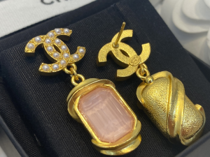 Replica Womens Jewelry Chanel Pearl CC Logo Drop Earrings A39PP180 AA186670