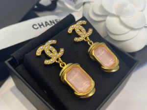 Replica Womens Jewelry Chanel Pearl CC Logo Drop Earrings A39PP180 AA186670