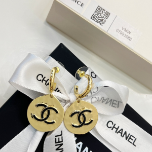 Replica Womens Jewelry Chanel CC Logo Gold Round Earrings A62PP180 AA187456