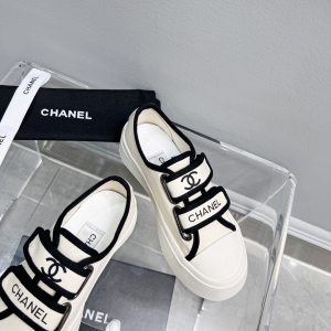 Replica Womens Shoes Chanel 2022 White Fabric Sneakers 35 To 39 A151PP480 AA187606
