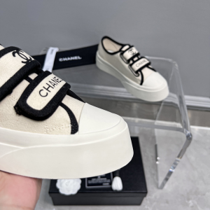 Replica Womens Shoes Chanel 2022 White Fabric Sneakers 35 To 39 A151PP480 AA187606
