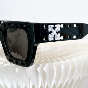 Replica Womens Sunglasses Off White Replica Sunglasses OERI026 Black A65PP180 AA187522