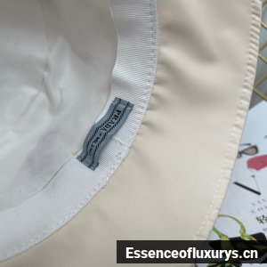 Replica Womens Hats Prada Off White Padded Re Nylon Bucket Hat A190PP180 AA187788