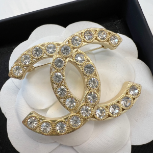 Replica Womens Jewelry Chanel Crystals CC Logo Brooch A62PP180 AA187703