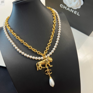 Chanel Gold Pearly White Chain Necklaces AB8767 