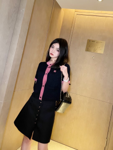 Replica Womens Clothing Chanel CC Logo Black Pink Sweaters SML A40PP780 AA187841