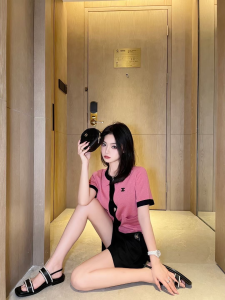 Replica Womens Clothing Chanel CC Logo Pink Black Sweaters SML A40PP780 AA187842