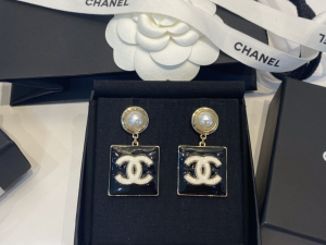 Replica Womens Jewelry Chanel CC Logo Black Earrings A39PP180 AA187810