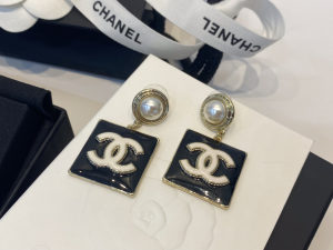 Replica Womens Jewelry Chanel CC Logo Black Earrings A39PP180 AA187810