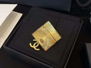 Replica Womens Jewelry Chanel Gold CC Lion Brooch A39PP180 AA188119