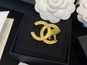 Replica Womens Jewelry Chanel Gold CC Lion Brooch A39PP180 AA188120