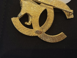 Replica Womens Jewelry Chanel Gold CC Lion Brooch A39PP180 AA188120