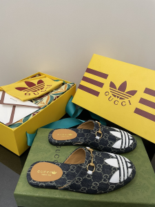 Adidas x Gucci Horsebit Trefoil Slipper Mules Black Denim Adidas x Gucci Horsebit Trefoil Slipper Mules Black Denim
