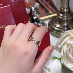 Replica Womens Jewelry Cartier Gold Diamonds Rings A173PP180 AA188549