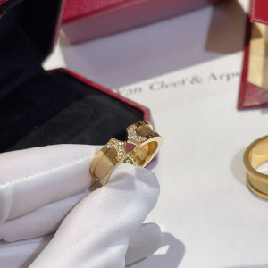 Replica Womens Jewelry Cartier Gold Diamonds Rings A173PP180 AA188549