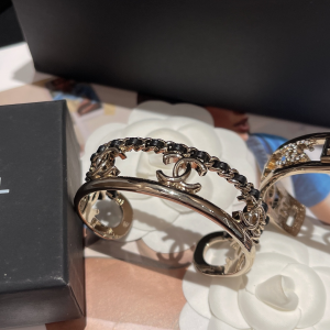 Replica Womens Jewelry Chanel 2022 Gold Cuff Bracelet A173PP280 AA188552