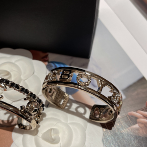 Replica Womens Jewelry Chanel 2022 Gold Cuff Bracelet A173PP280 AA188552