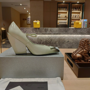 Prada 2022 Green Calf Leather Pumps 85MM 