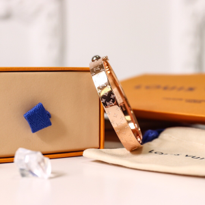 Replica Free Gift Louis Vuitton Rose Gold Monogram Bracelet A62PP60 AA189007