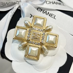 Replica Womens Jewelry Chanel Crystals CC Logo Metal Brooch A62PP180 AA189247