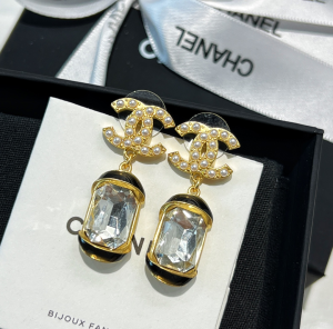 Replica Womens Jewelry Chanel Pearls CC Logo Earrings A62PP180 AA189245