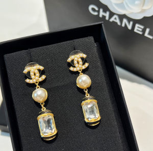 Replica Womens Jewelry Chanel Pearls CC Logo Earrings AB8910 A62PP180 AA189243