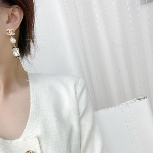 Replica Womens Jewelry Chanel Pearls CC Logo Earrings AB8910 A62PP180 AA189243