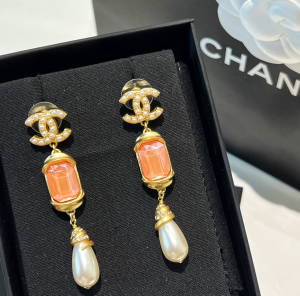 Replica Womens Jewelry Chanel Pearls CC Logo Earrings AB8910 A62PP180 AA189244