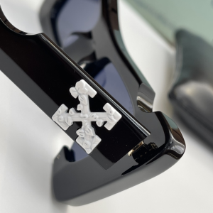 Replica Womens Sunglasses Off White Replica Cady Sunglasses OERI021 A182PP180 AA189371