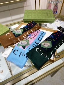 Replica Womens Scarf Gucci Flora Print Silk Scarf in Pink 110x200CM A151PP280 AA189427