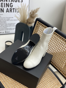 Replica Womens Shoes Chanel White Leather Ankle Boot 50MM 35 To 41 A151PP580 AA189439
